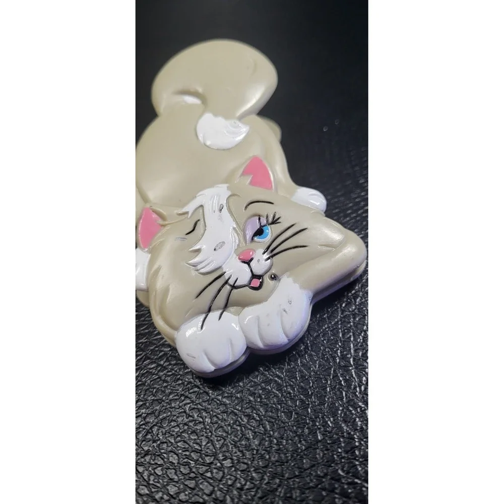 90s Anthropomorphic Gray White Cute Lady Girl Cartoon Cat Magnet Clip 4.5